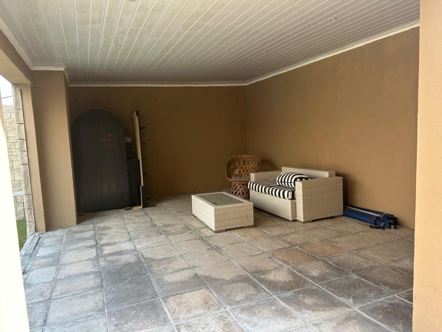 3 Bedroom Property for Sale in Portlands Western Cape
